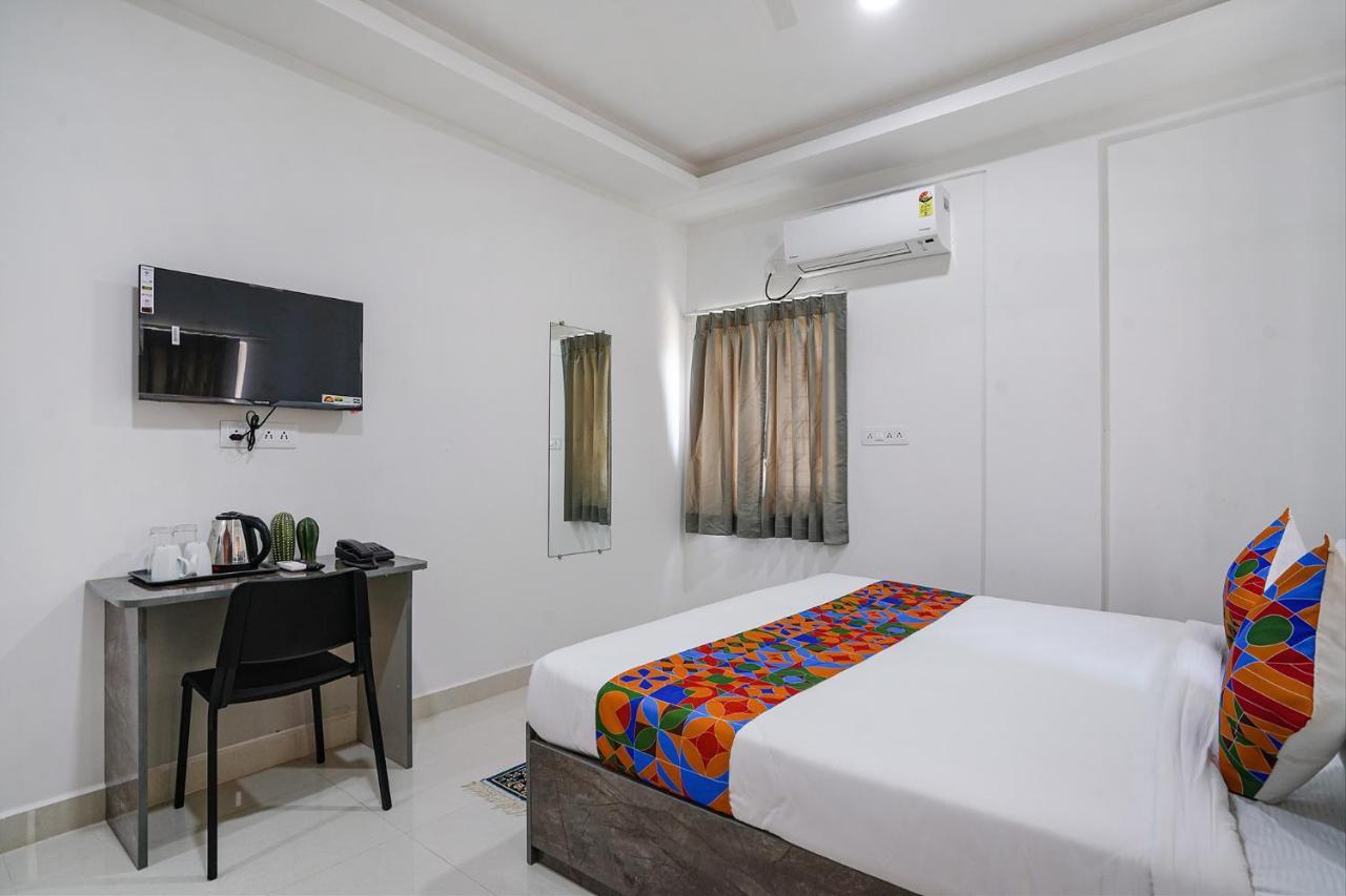 Fabhotel Rooms 27 - Nr Hitech City Hyderabad Exterior photo